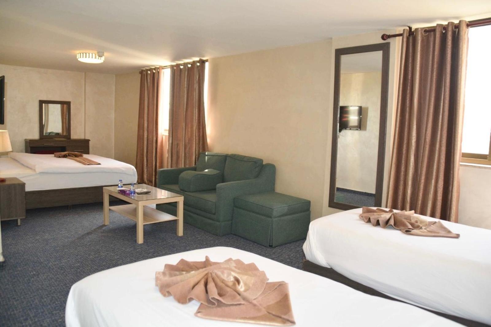 Olive Hotel Аман Екстериор снимка