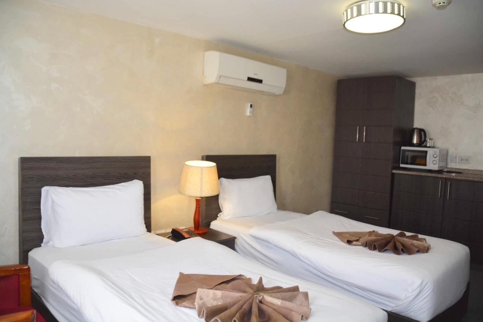Olive Hotel Аман Екстериор снимка